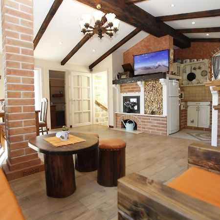 Apartments Rustica Макарска Экстерьер фото