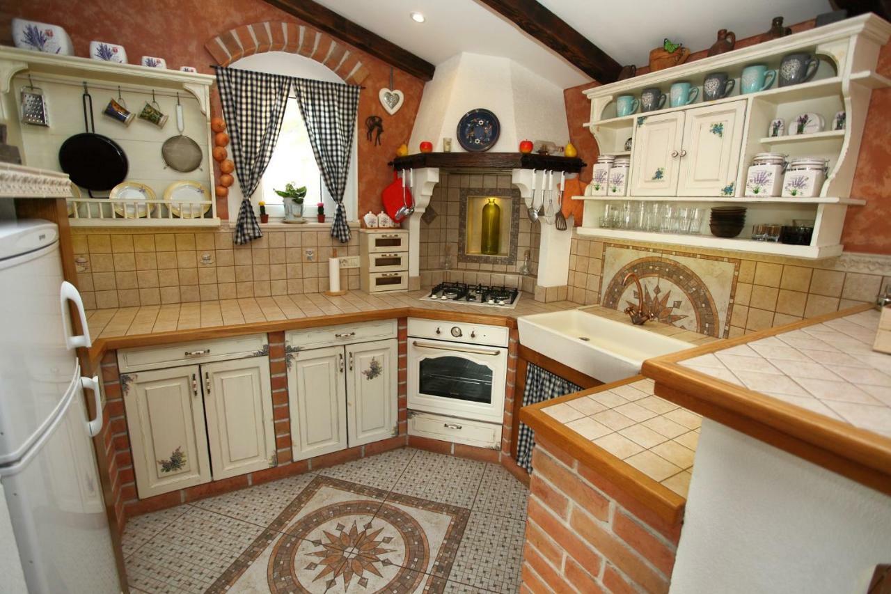 Apartments Rustica Макарска Экстерьер фото